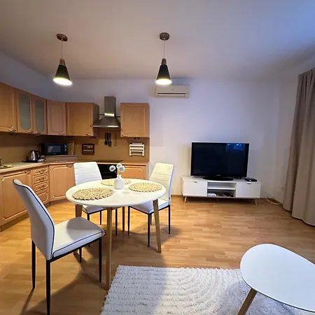 Modern & Cozy Near Hockey & Football Arena Apartment Bratislava