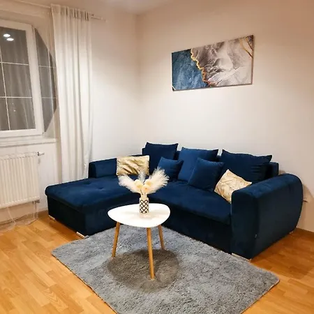 Apartman Modern & Cozy Near Hockey & Football Arena *